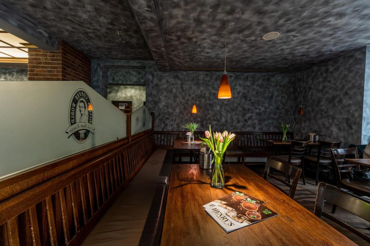 Albergue Henriettas Sleeping Ulm Exterior foto